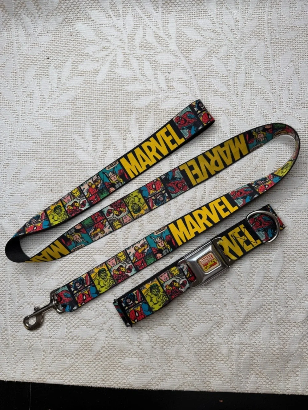 Marvel Comic Buckle Down Dog Collar 15”-24” And Matching 51” Leash